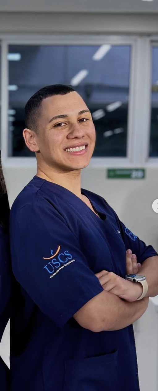 Dr. Octávio Fuzzo, cirurgião-dentista